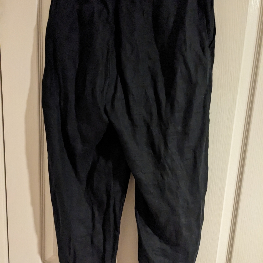 Quince Women's Black Cropped Linen Pants - Picture 5 of 6
